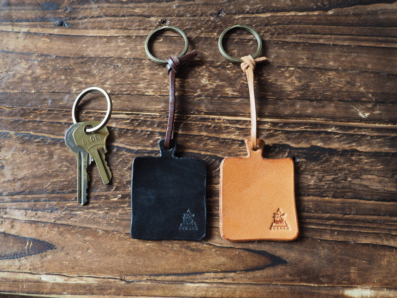 ES Corner Leather Accessories Cutting Board Keychain Black Nude Key Ring