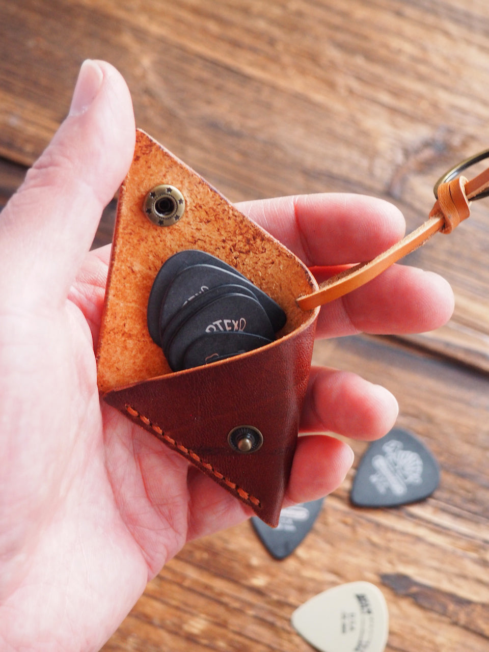 Personalized Leather Folded Guitar Pick Holder Keychain #Whiskey Brown | Handmade Leather Goods | Personalized Gifts | ES Corner