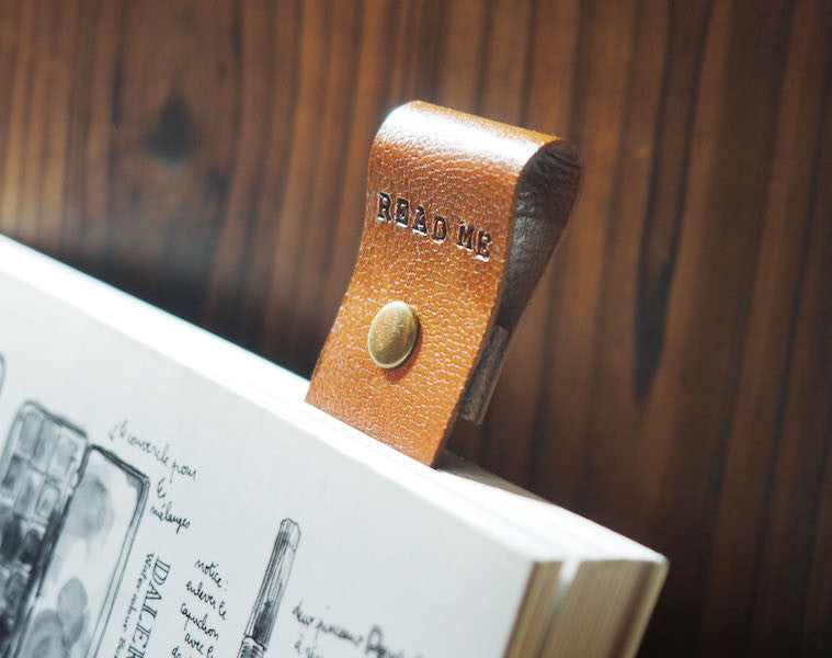 ES Corner Handmade Leather Bookmarks Engrave READ ME Bookmark for Reader Gifts Brown