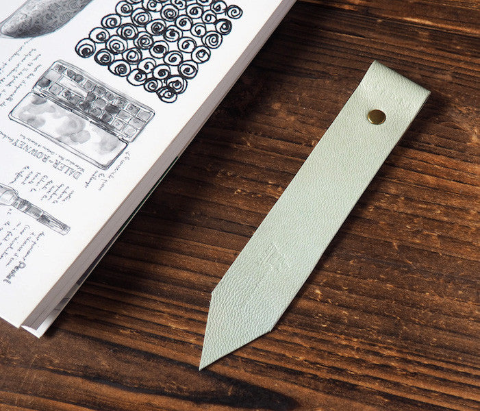 ES Corner Handmade Leather Bookmarks with Read Me Bookmark Light Green