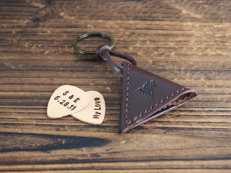 Personalized Leather Guitar Pick Holder Keychain #Dark Brown | Handmade Leather Goods | Personalized Gifts | ES Corner