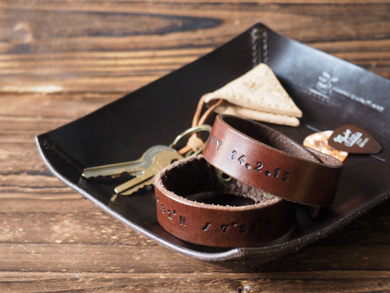 ES Corner Handmade Leather Cuff Bracelet with Guitar Pick Case Keychain on Valet Tray