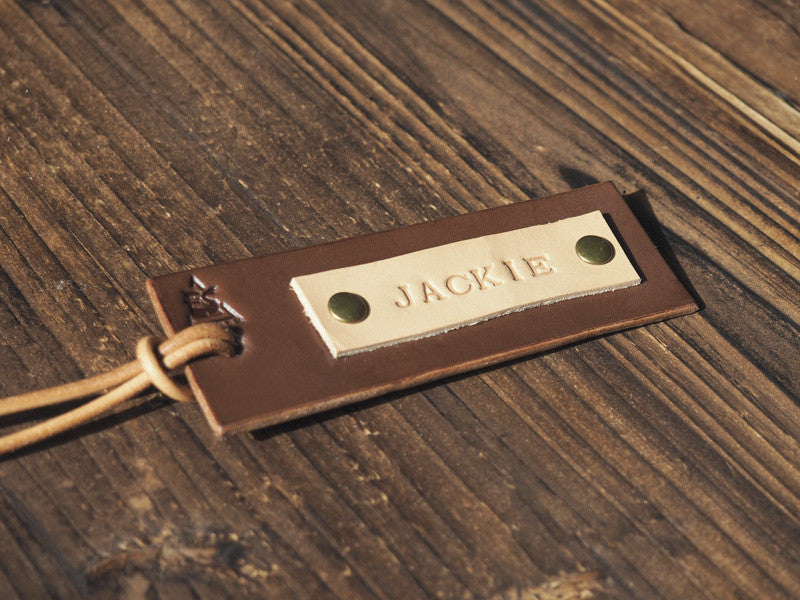 ES Corner Handmade Italian Leather baggage tag customize with Name Brown and Natural Nude color contrast