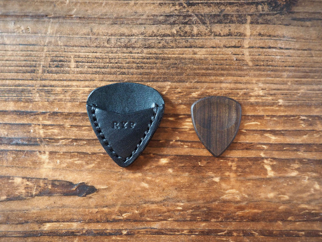 Personalized Teardrop Guitar Pick Holder #Black | Handmade Leather Goods | Personalized Gifts | ES Corner